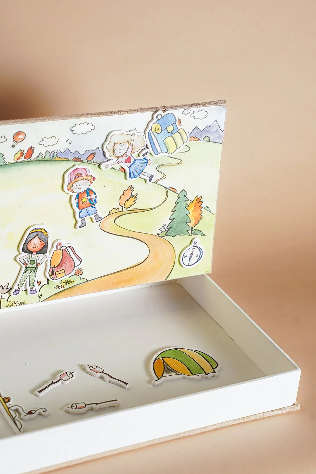 PLAY & DISPLAY BOOK